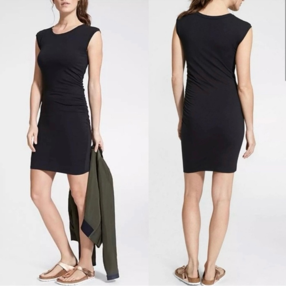ATHLETA Carefree Dress. Ruched Side. Size Small.